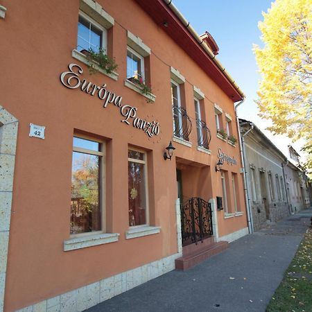 Bed and Breakfast Európa Panzió Eger Exterior foto